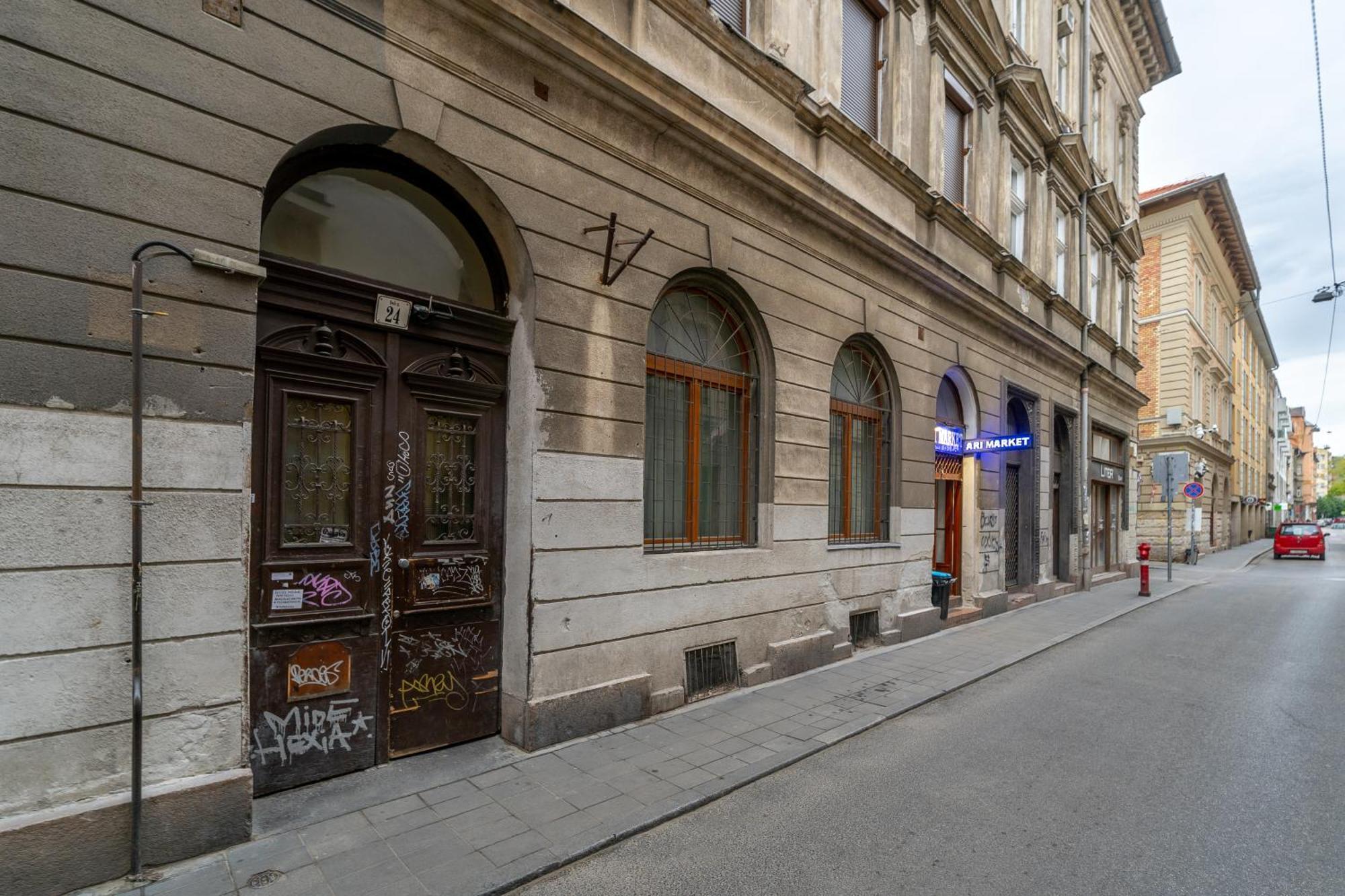 Azure Oasis In The Heart Of The City Budapest Eksteriør bilde